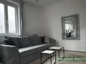 Pronájem bytu 1+kk, Praha - Hloubětín, Poděbradská, 46 m2