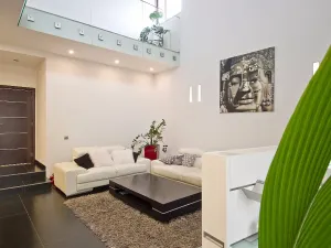 Pronájem domu, Praha - Modřany, Herrmannova, 230 m2