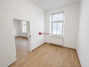 Pronájem kanceláře, Pardubice - Zelené Předměstí, třída Míru, 71 m2