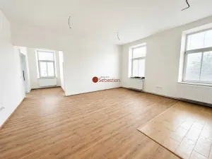 Pronájem kanceláře, Pardubice - Zelené Předměstí, třída Míru, 106 m2