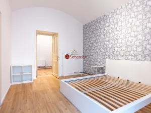 Pronájem bytu 2+1, Praha - Nové Město, Na Zderaze, 59 m2