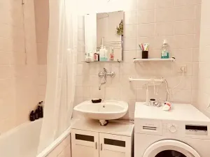 Pronájem bytu 3+1, Praha - Vokovice, Ke dvoru, 80 m2