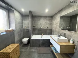 Prodej bytu 2+1, Meziboří, Okružní, 58 m2