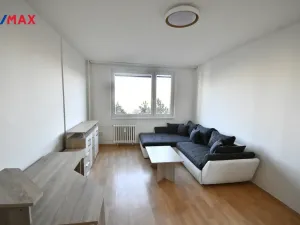 Pronájem bytu 1+1, Hradec Králové - Nový Hradec Králové, třída Edvarda Beneše, 40 m2