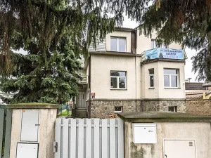 Pronájem vily, Praha - Štěrboholy, Ústřední, 280 m2