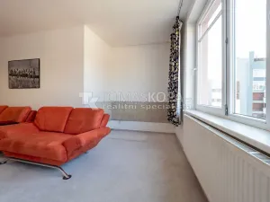 Pronájem bytu 1+kk, Praha - Vysočany, Pešlova, 41 m2