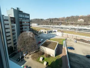 Pronájem bytu 1+kk, Praha - Vysočany, Pešlova, 41 m2