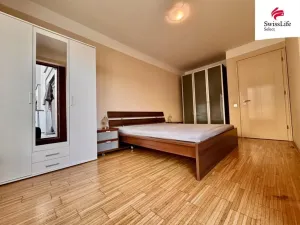 Pronájem bytu 2+kk, Praha - Karlín, Rohanské nábřeží, 65 m2