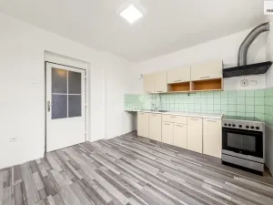 Prodej bytu 3+1, Veltruby, Bytovky, 88 m2