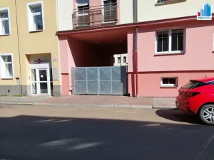 Pronájem garážového stání, Plzeň - Východní Předměstí, Radyňská, 10 m2