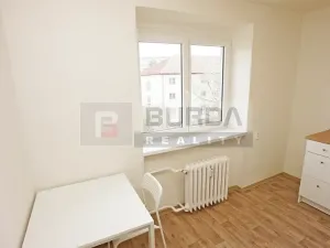 Pronájem bytu 1+1, Neratovice, 27 m2
