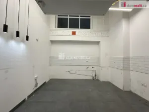 Pronájem obchodního prostoru, Brno - Brno-město, Nádražní, 14 m2