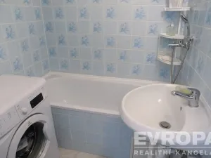 Prodej bytu 2+1, Pardubice - Zelené Předměstí, nábřeží Závodu míru, 53 m2