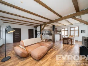 Prodej obchodního prostoru, Vrchlabí, Pražská, 265 m2