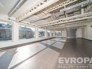 Prodej komerční nemovitosti, Vrchlabí, Pražská, 1800 m2