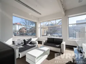 Prodej komerční nemovitosti, Vrchlabí, Pražská, 1800 m2