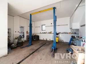 Prodej komerční nemovitosti, Vrchlabí, Pražská, 1800 m2