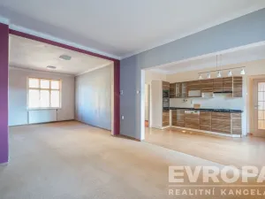 Prodej komerční nemovitosti, Vrchlabí, Pražská, 1800 m2