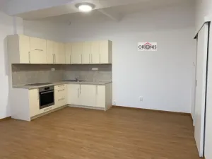 Pronájem bytu 2+kk, Kadaň, Mírové náměstí, 63 m2