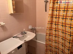 Pronájem bytu 1+kk, Praha - Černý Most, Dygrýnova, 17 m2