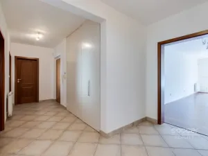 Pronájem bytu 4+kk, Praha - Břevnov, Šlikova, 156 m2