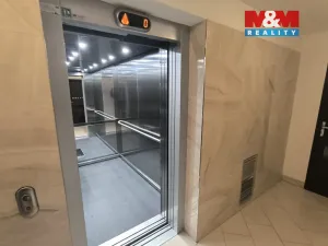 Pronájem bytu 1+kk, Praha - Horní Měcholupy, Mantovská, 31 m2