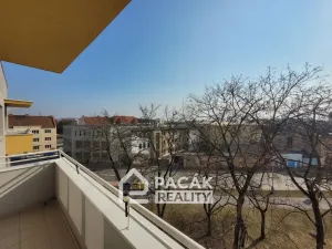Pronájem bytu 3+1, Prostějov, nám. Padlých hrdinů, 84 m2