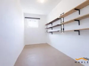 Pronájem bytu 3+1, Jindřichův Hradec - Jindřichův Hradec IV, Mládežnická, 79 m2