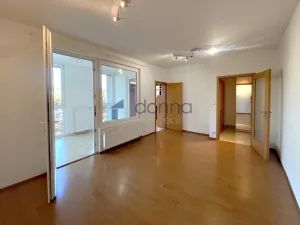 Pronájem bytu 1+kk, Praha, Nademlejnská, 35 m2