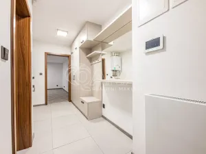 Pronájem bytu 1+kk, Praha, Květnická, 38 m2