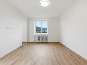 Pronájem bytu 2+kk, Karlovy Vary, Šmeralova, 50 m2