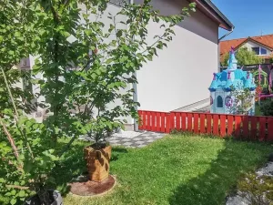 Prodej rodinného domu, Praha - Újezd nad Lesy, Lutínská, 18 m2