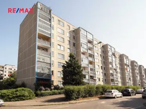 Pronájem bytu 1+kk, Praha - Modřany, Angelovova, 30 m2