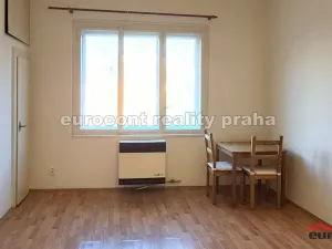 Pronájem bytu 1+kk, Praha - Vršovice, Novgorodská, 30 m2