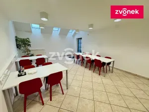 Pronájem kanceláře, Zlín, Vršava I, 460 m2