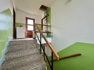 Prodej rodinného domu, Kožlany, Pražská, 200 m2