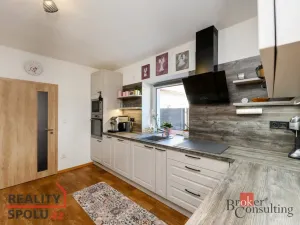 Prodej rodinného domu, Koloveč, nám. Svobody, 160 m2