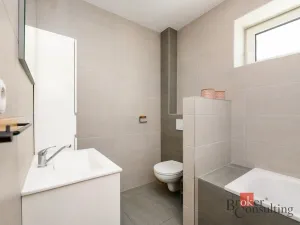 Prodej rodinného domu, Koloveč, nám. Svobody, 160 m2