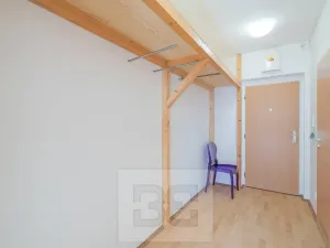 Pronájem bytu 1+kk, Praha - Kbely, Herlíkovická, 30 m2