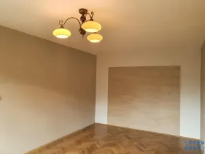 Prodej bytu 2+1, Karlovy Vary, Ostrovská, 58 m2