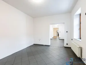 Pronájem obchodního prostoru, Jablonec nad Nisou, Pražská, 323 m2