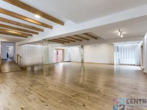 Pronájem obchodního prostoru, Jablonec nad Nisou, Pražská, 323 m2