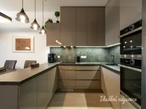 Pronájem bytu 3+kk, Praha - Holešovice, Sanderova, 97 m2