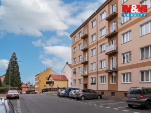 Prodej bytu 2+1, Cheb, Na Hradčanech, 54 m2