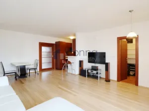 Pronájem bytu 2+kk, Praha, U Nikolajky, 82 m2