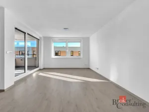 Pronájem bytu 2+kk, Hradec Králové - Třebeš, Pod Svahem, 64 m2