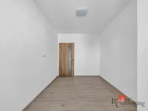 Pronájem bytu 2+kk, Hradec Králové - Třebeš, Pod Svahem, 64 m2