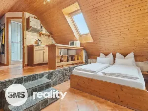 Prodej apartmánu, Štítary, 665 m2