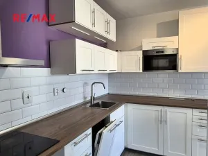 Pronájem bytu 2+kk, Praha - Žižkov, V kapslovně, 58 m2