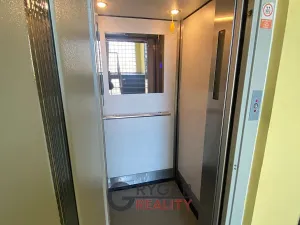 Prodej bytu 3+1, Praha - Modřany, U zastávky, 60 m2